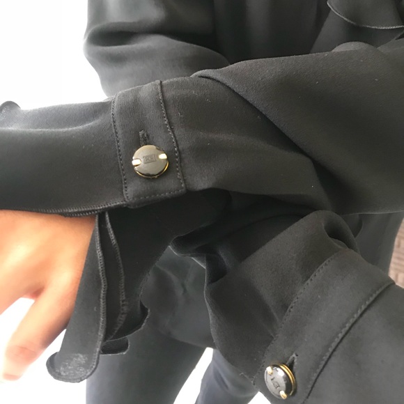 ✨ESCADA BLOUSE✨ - Picture 3 of 8